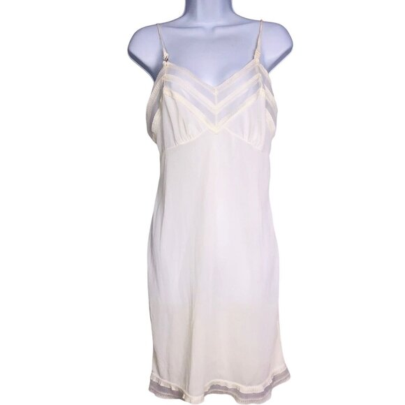 Vintage Womens M Full Slip Ivory Nylon Lace V Neck - Picture 1 of 10